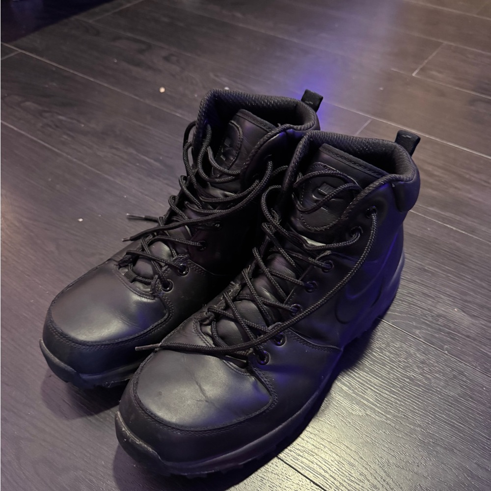 Black Nike Manoa Men's Boots